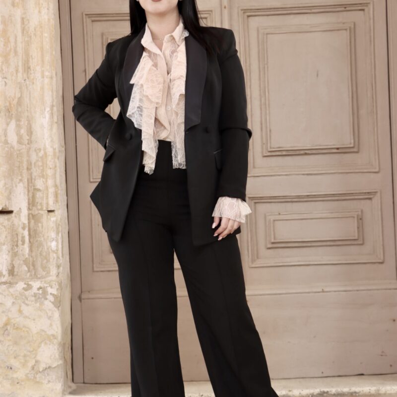 High-Waisted Wide Leg Trousers with Elegant Tailored Fit